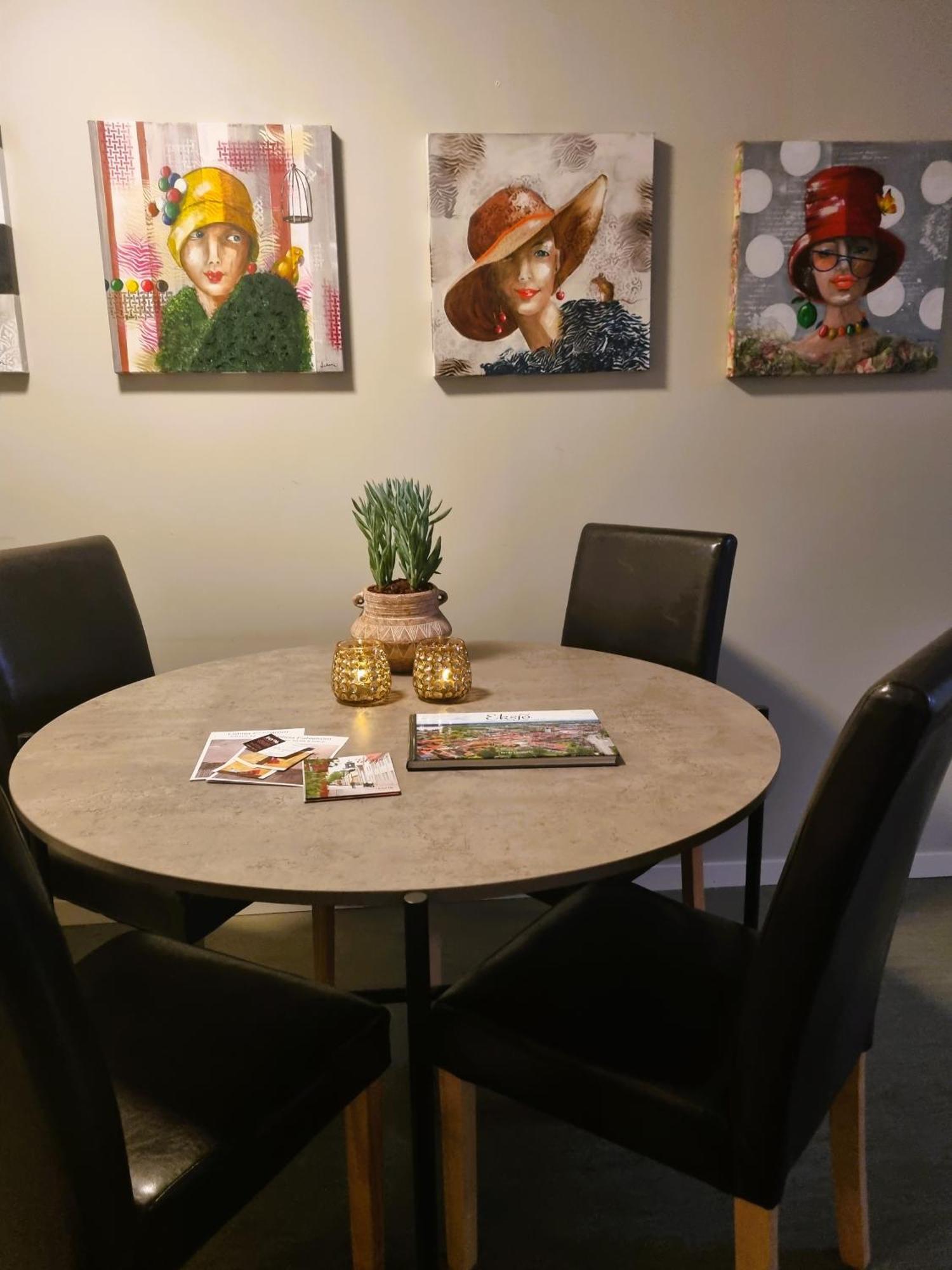 Vandrarhemmet Eken Eksjö Buitenkant foto
